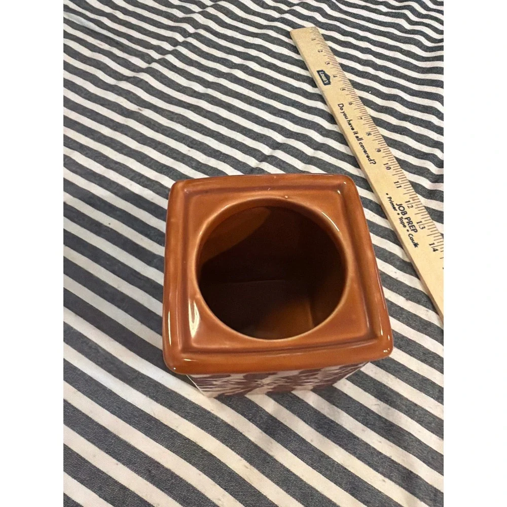 Lillian Vernon Terracotta Orange Ceramic Leaf Canister Jar with Lid Fall Decor‎